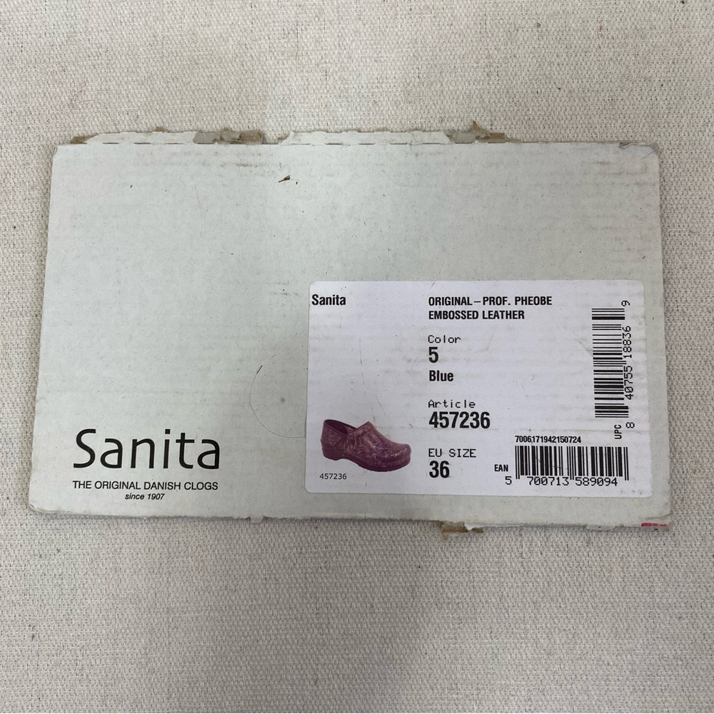 Sanita Original Prof. Pheobe Embossed Leather Nursing Clogs - Picture 7 of 9